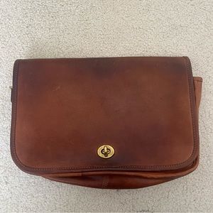 Vintage Coach British Tan NYC Pocket Purse Bag